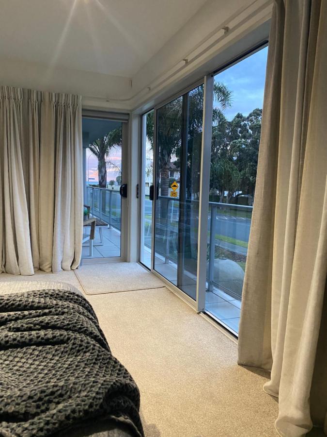 Modern Beach Apartment With Pool & Location Mount Maunganui Exterior foto