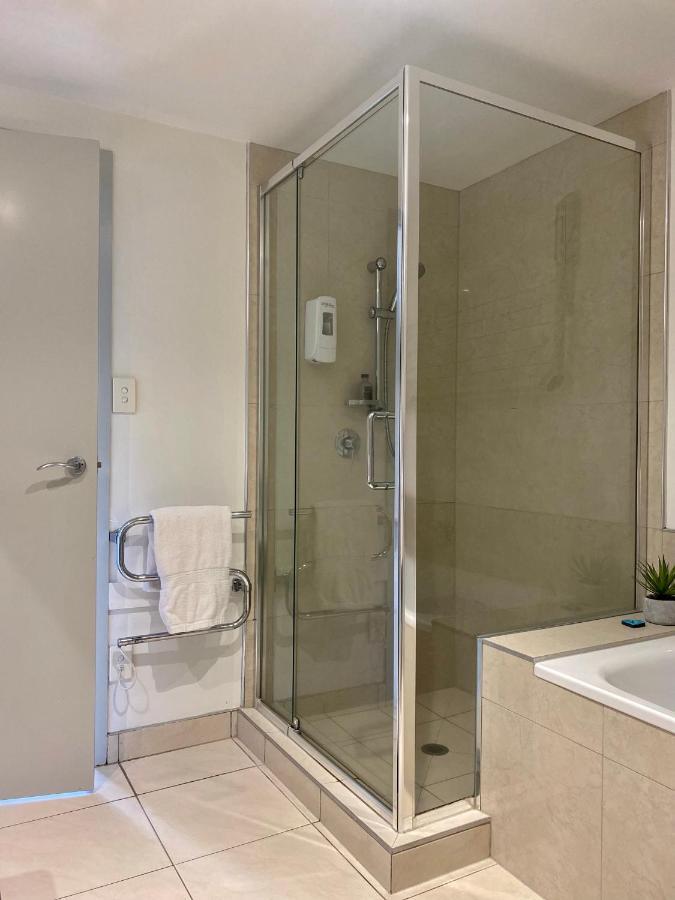 Modern Beach Apartment With Pool & Location Mount Maunganui Exterior foto
