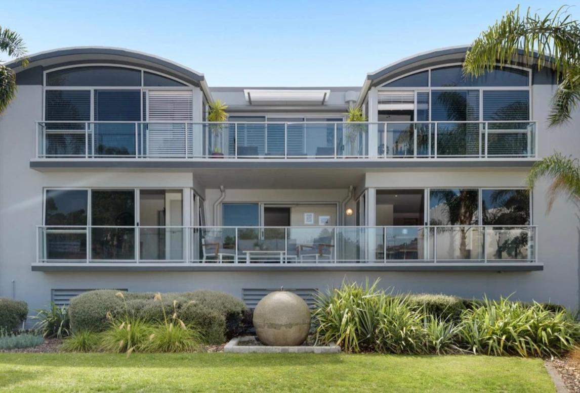 Modern Beach Apartment With Pool & Location Mount Maunganui Exterior foto