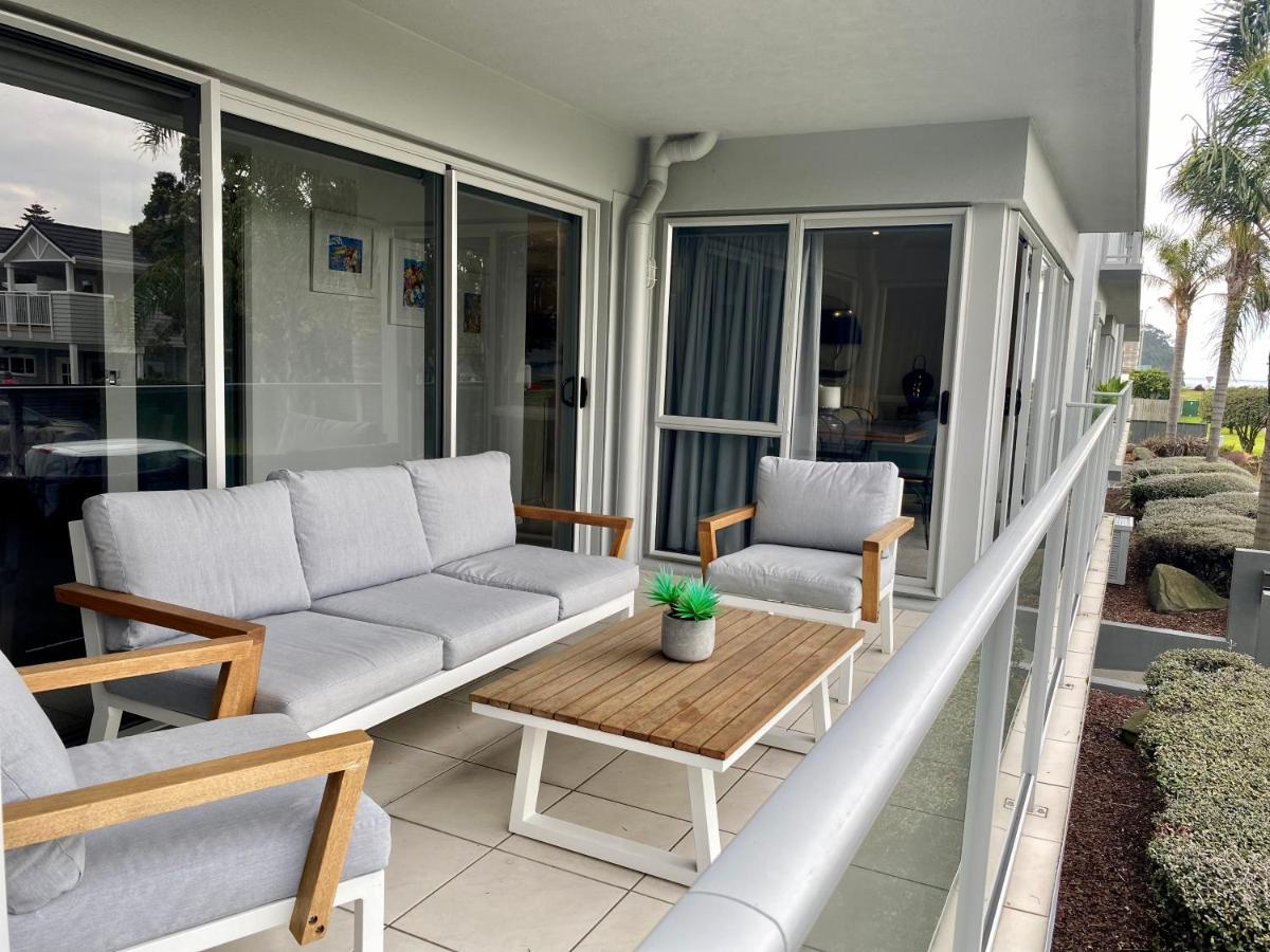 Modern Beach Apartment With Pool & Location Mount Maunganui Exterior foto